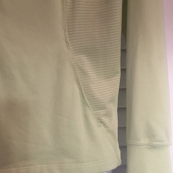 Running jacket - Picture 2 of 3